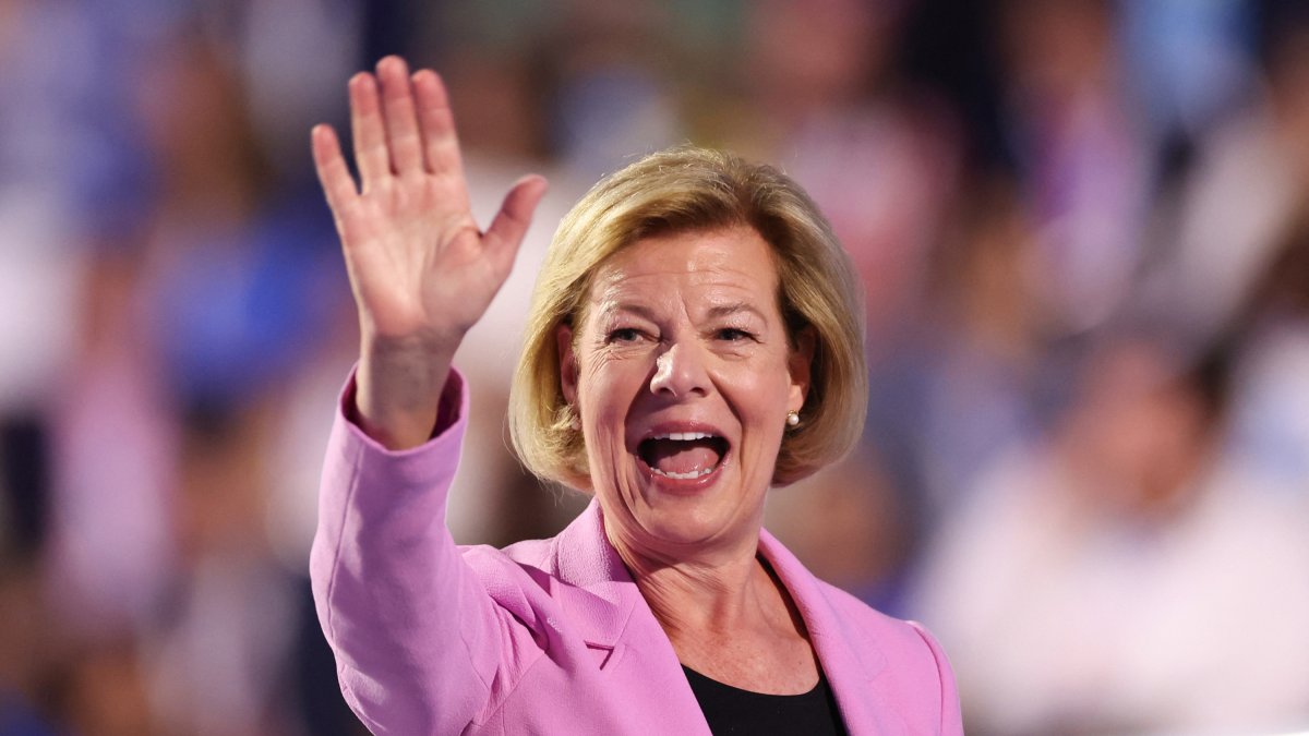 La demócrata Tammy Baldwin (D-WI)