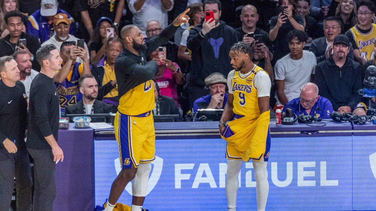 LeBron James y Bronny James