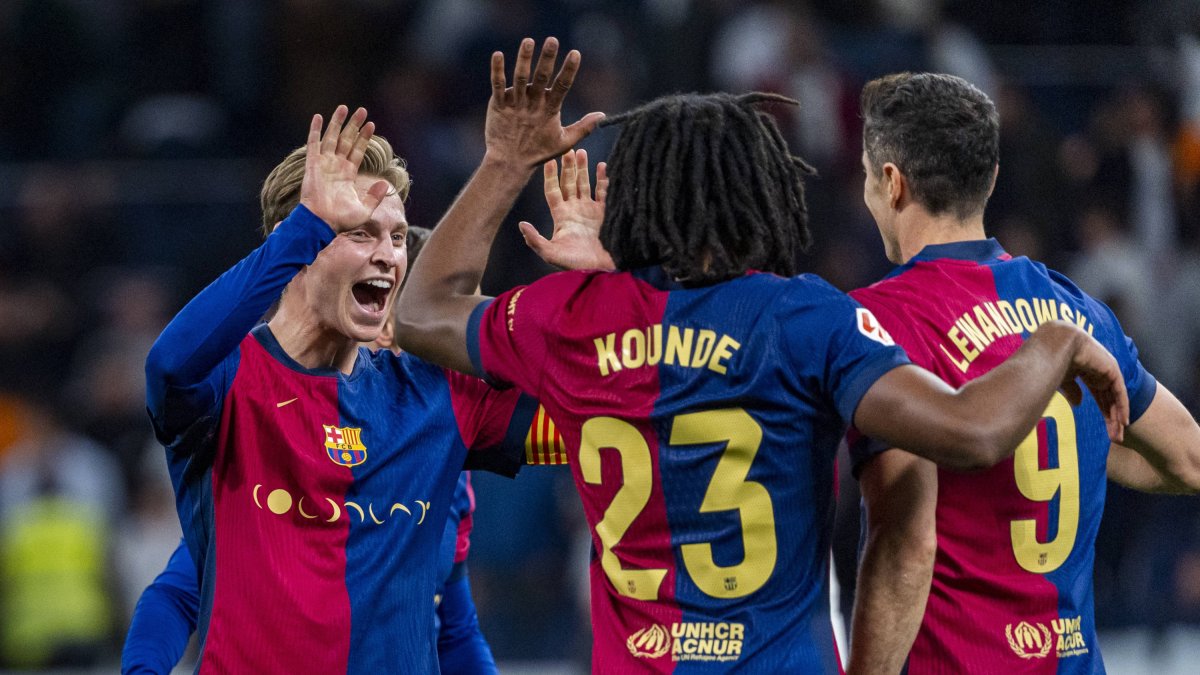 Barcelona celebrates victory over Real Madrid