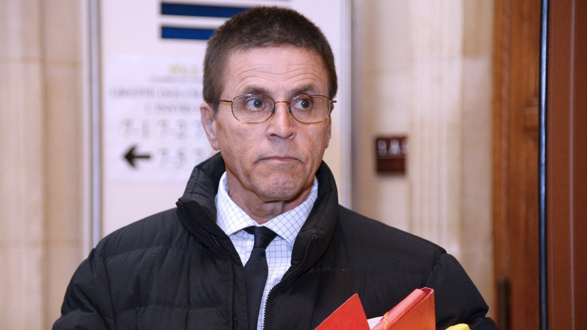 Hassan Diab in a French court in 2016.