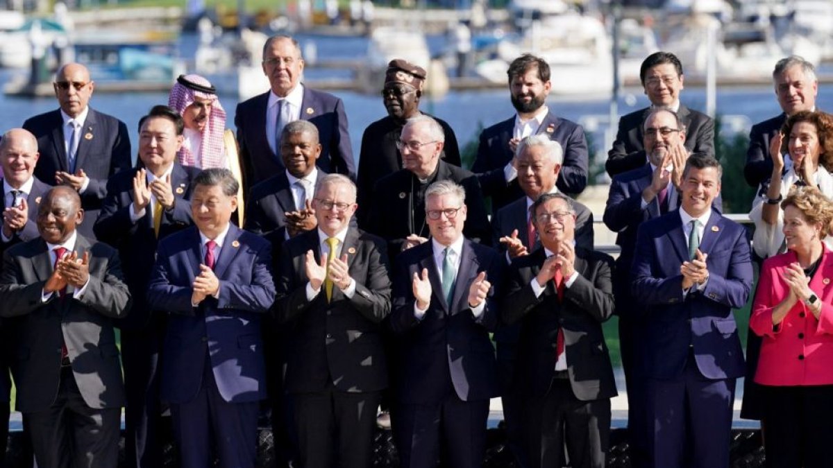 World leaders during a group photo at the end of the first session of the G20 Leaders' Meeting in Rio de Janeiro, Brazil.