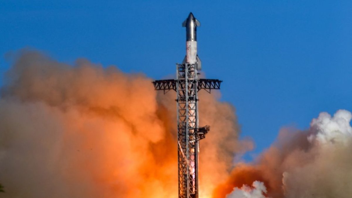 SpaceX's Starship rocket lifts off from Starbase in Boca Chica, Texas.