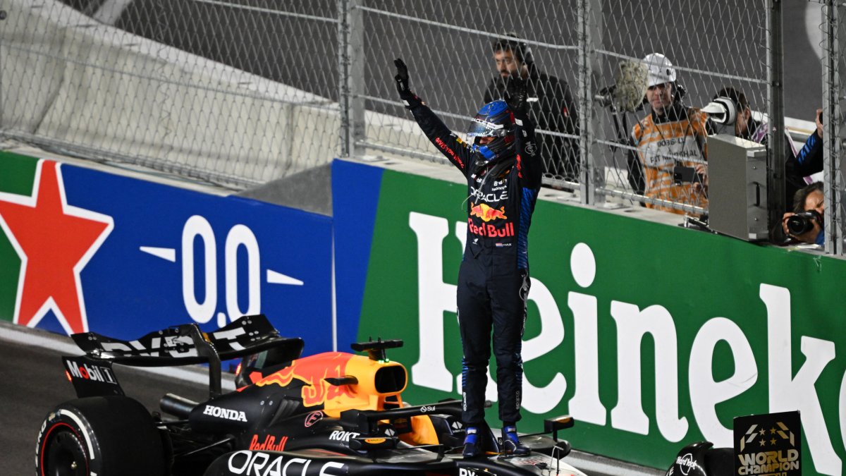 Verstappen celebrates his fourth title after the Las Vegas GP.