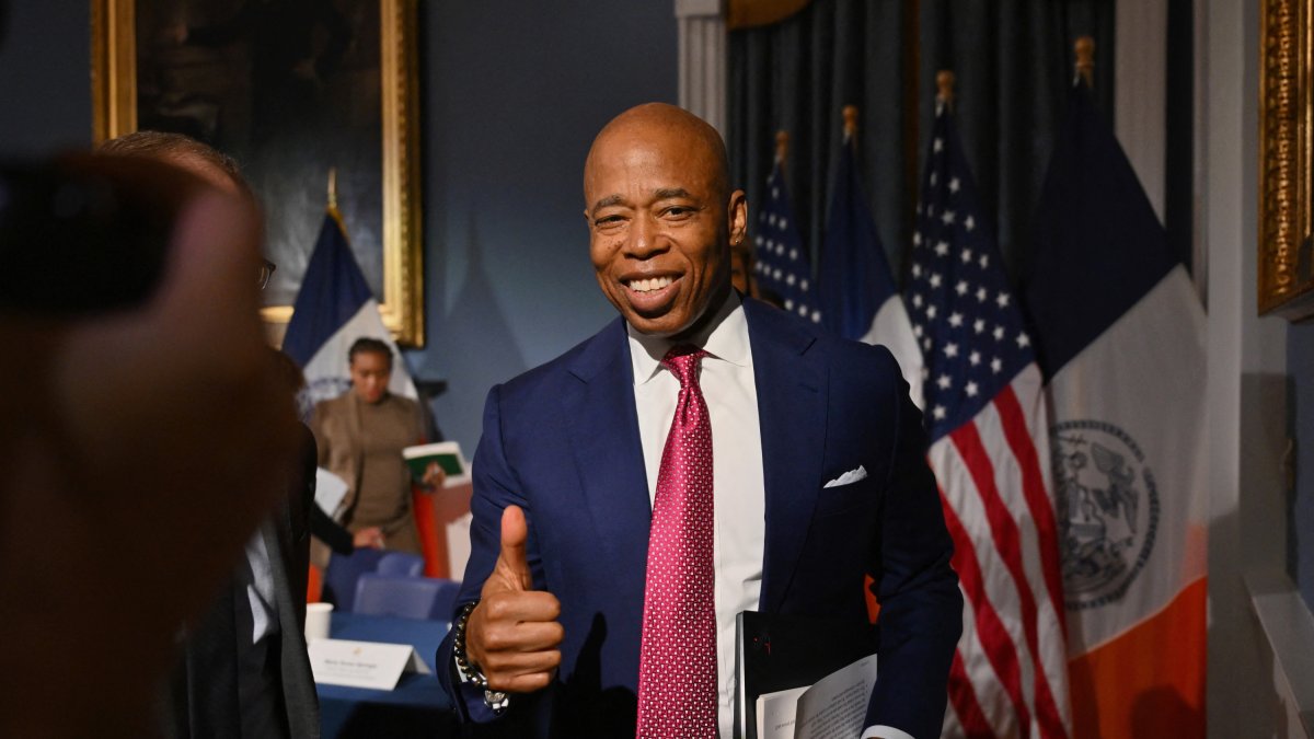 Mayor Adams took a tougher stance against illegal immigrants/ Angela Weiss