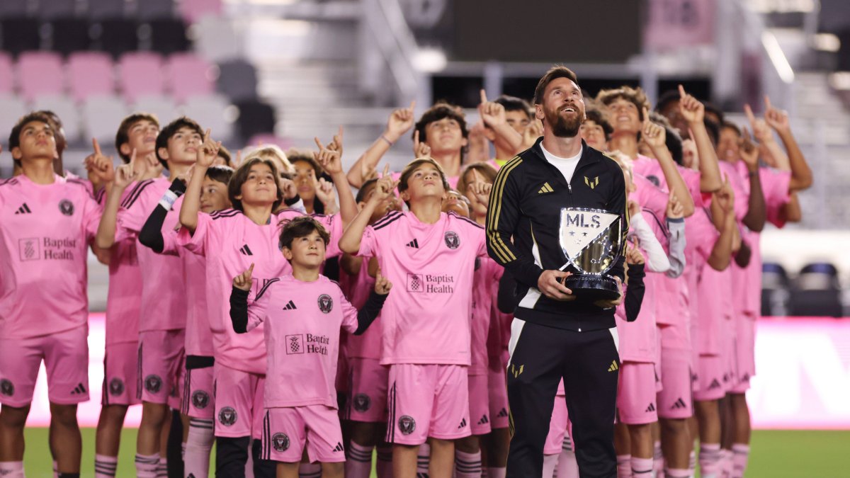 Messi celebrates MLS MVP with his sons.