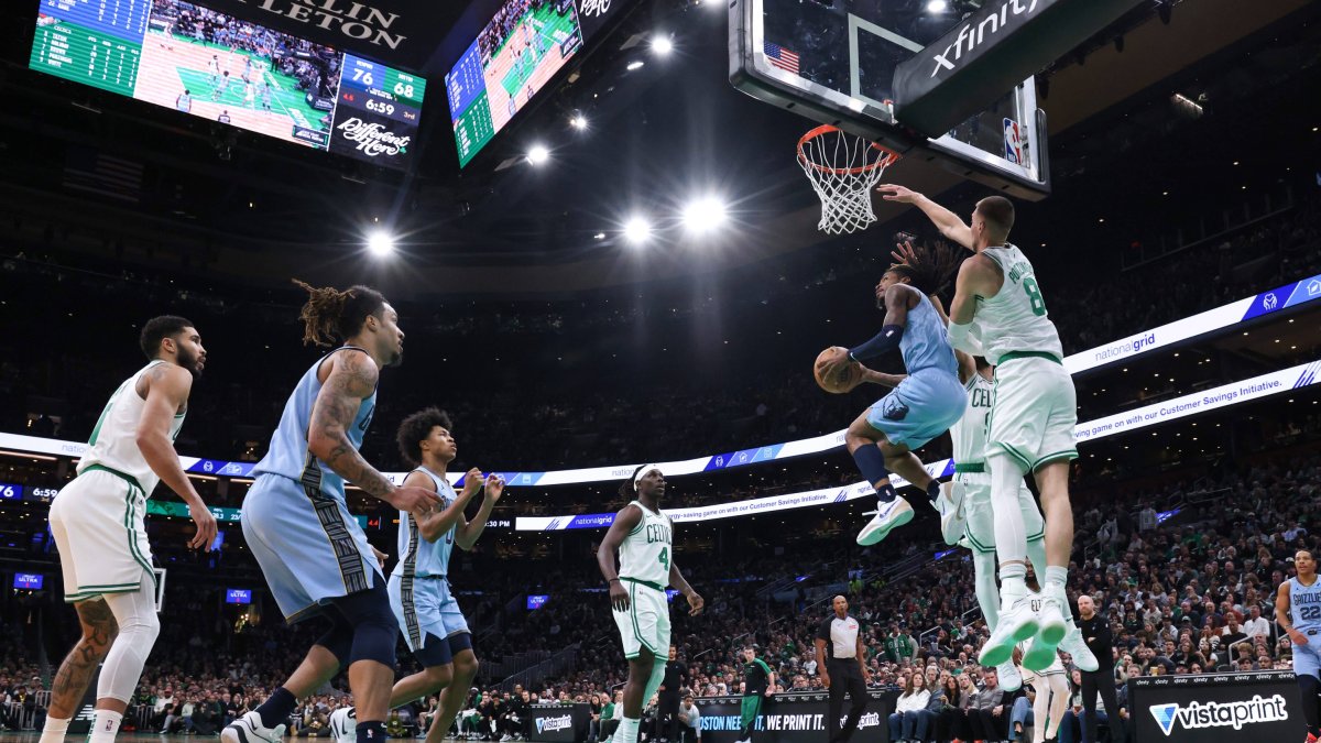 Ja Morant shoots basket