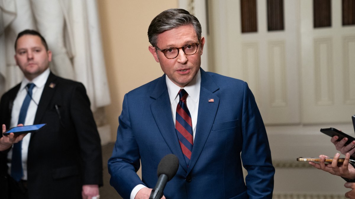 El presidente Mike Johnson obtuvo una dura derrota legislativa