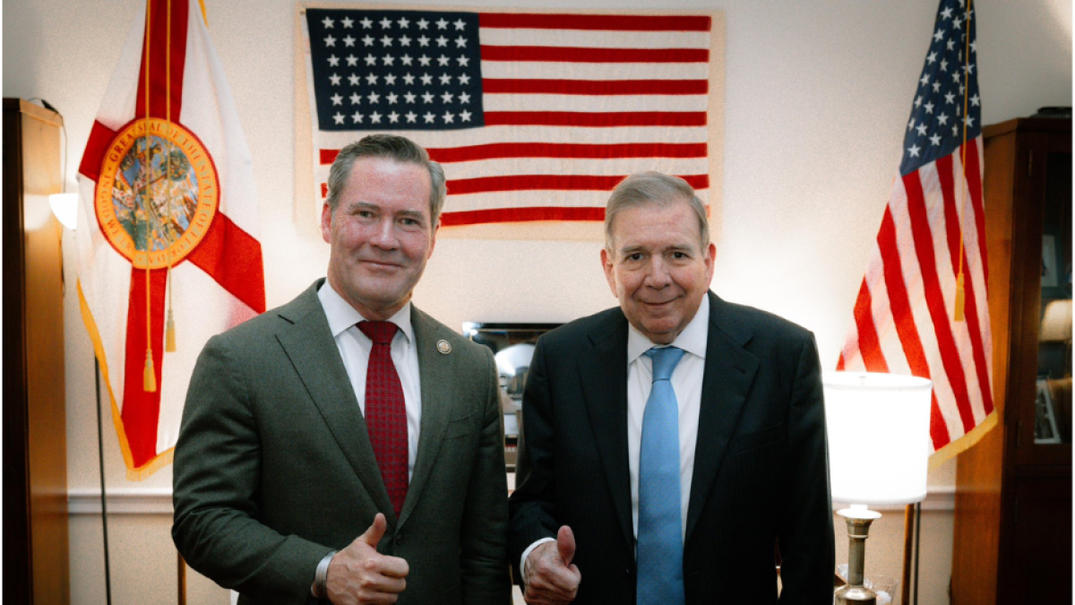 Edmundo González con el representante Mike Waltz