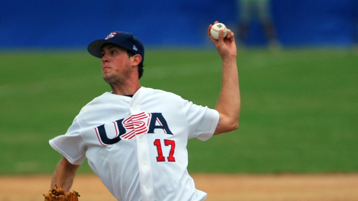 Brian Matusz pitches in a game at the 2007 Pan American Games.