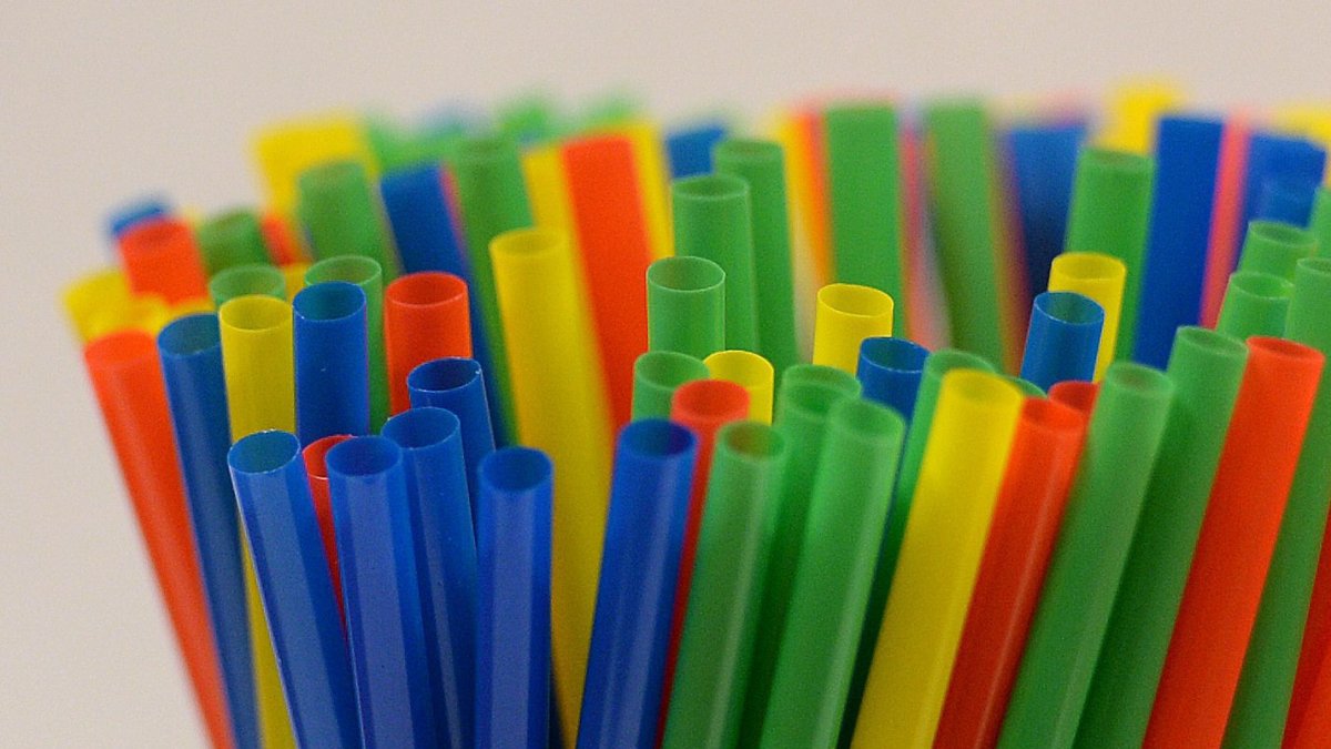 Pajitas de plástico