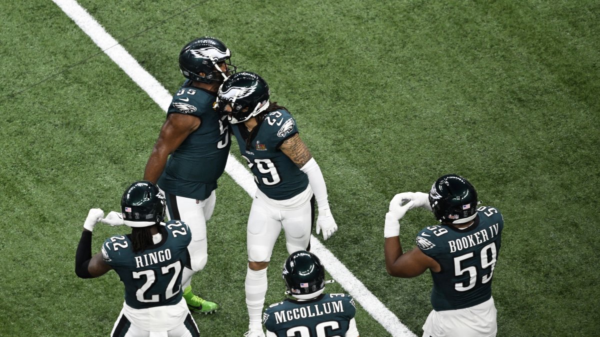 Los jugadores de los Eagles celebran durante el Super Bowl LIX
