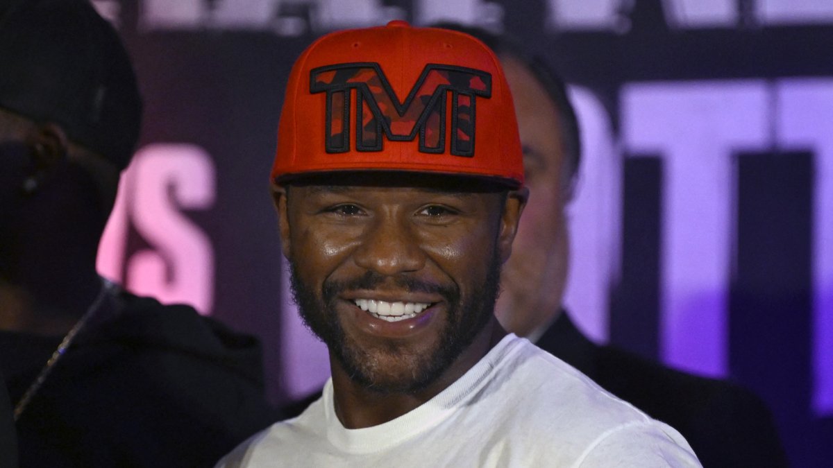 Mayweather durante un pesaje/ Alfredo Estrella