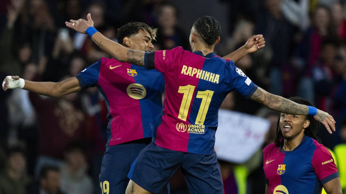 Raphinha and Lamine Yamal celebrate one of FC Barcelona's goals