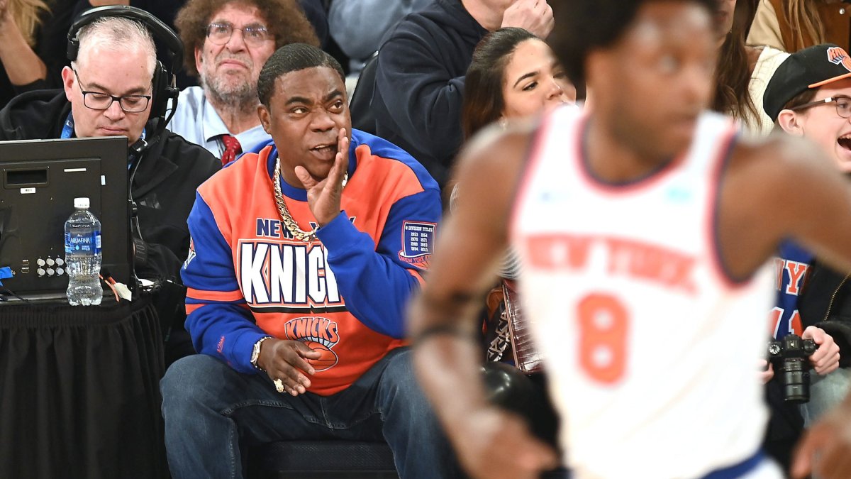 Tracy Morgan during a New York Knicks game.