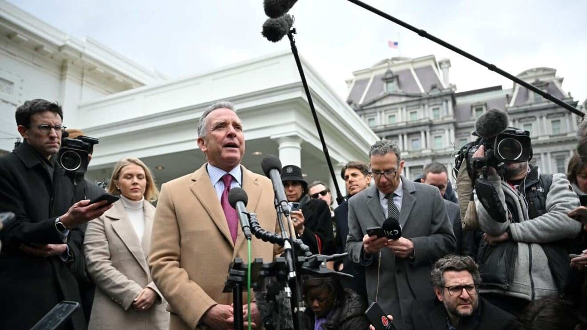 Steve Witkoff speaks to reporters outside the West Wing of the White House, Washington, D.C.