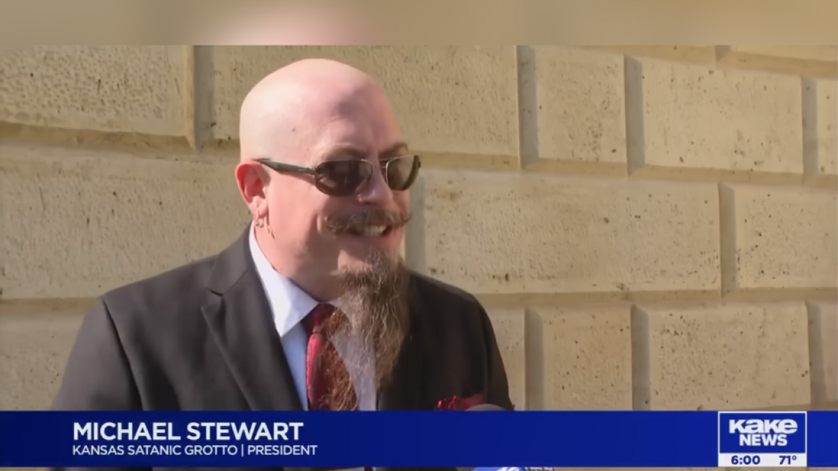 Michael Stewart, líder del grupo ‘Satanic Grotto’