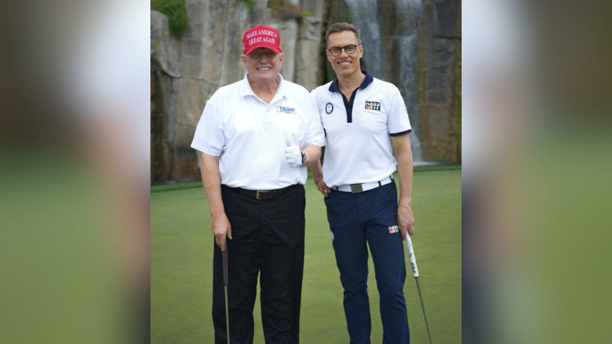 El presidente Trump junto a su homólogo finlandés Alexander Stubb