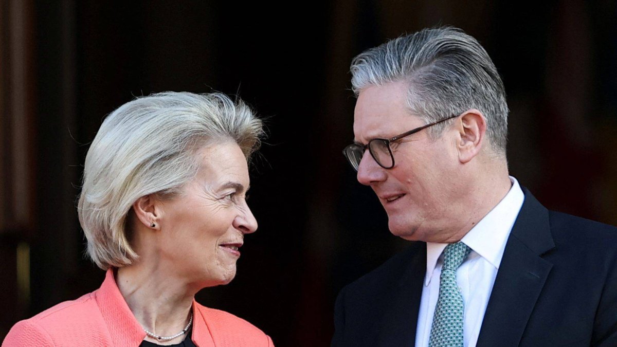 Ursula von der Leyen and Keir Starmer