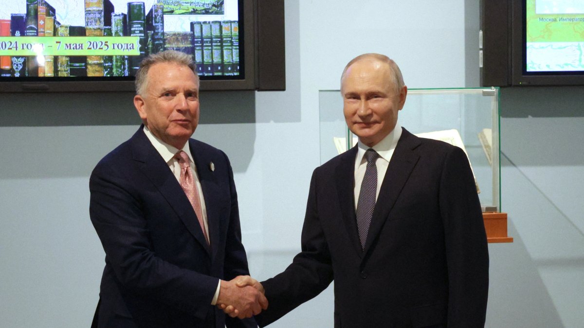 Russian President Vladimir Putin with Donald Trump's envoy Steve Witkoff.
