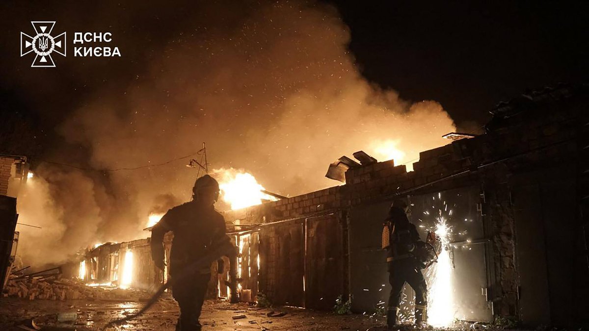 Fotografía tomada y difundida por el Servicio Estatal de Emergencias de Ucrania