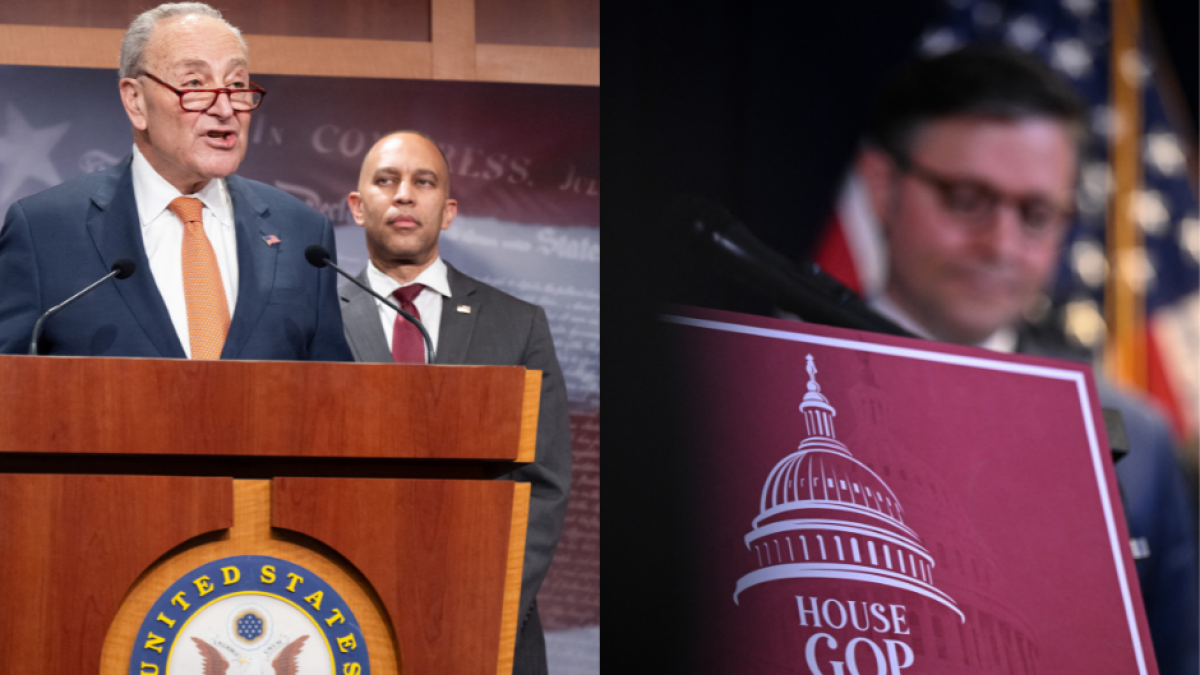 Los líderes demócratas Chuck Schumer y Hakeem Jeffries (i); al lado del speaker Mike Johnson (d)