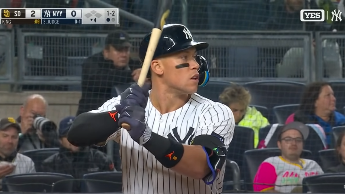 Aaron Judge conecta un jonrón