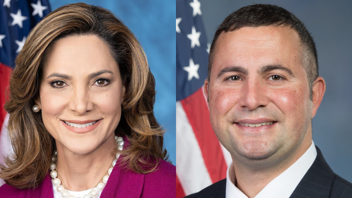 Representatives Darren Soto (r) and María Elvira Salazar (l)