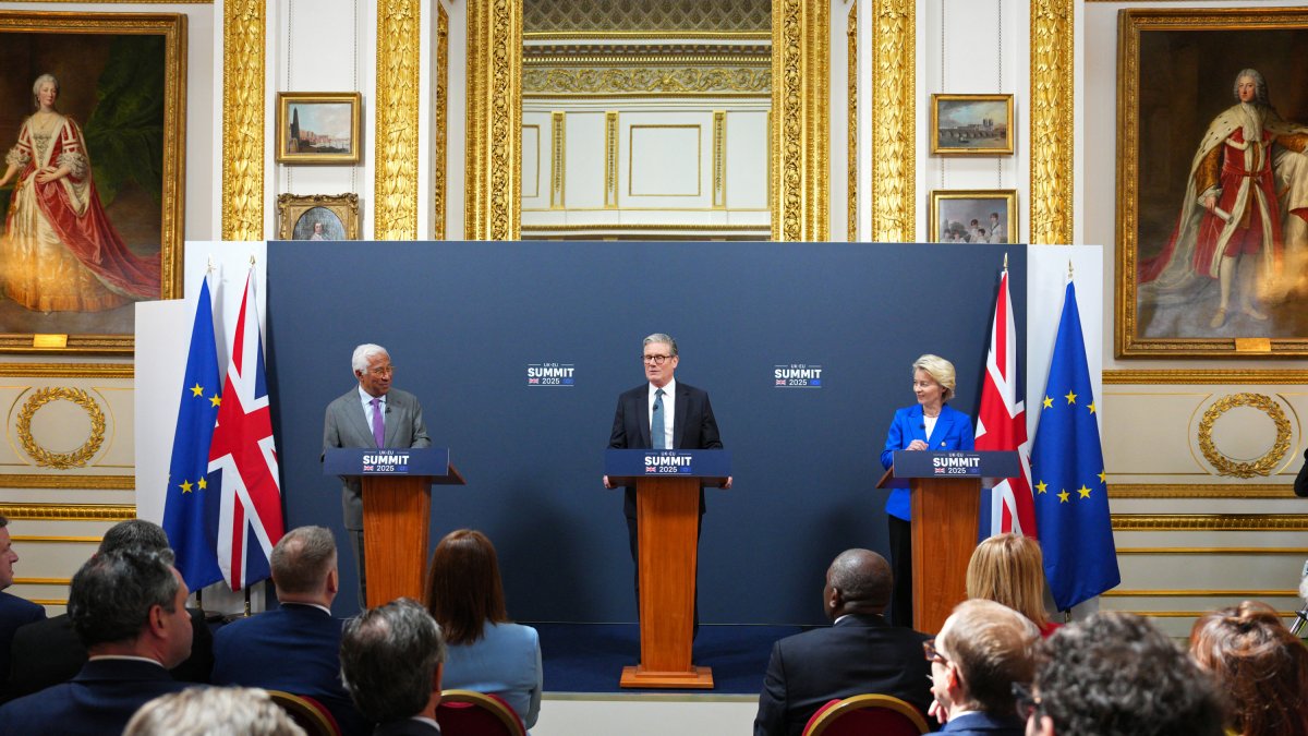 El Consejo Europeo, con Antonio Costa, el británico, Keir Starmer, y la Comisionada europea, Ursula von der Leyen