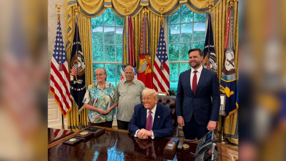 Louis Prevost, hermano del papa, junto a Donald Trump