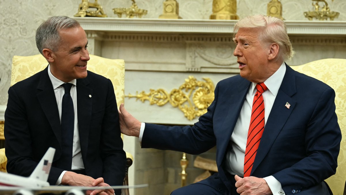 Trump and Carney in the Oval Office/ Jim Watson.