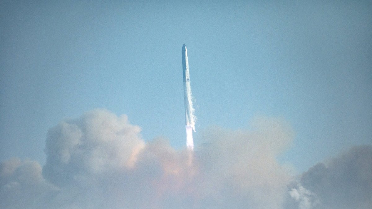 Launch in Texas/ Sergio Flores.