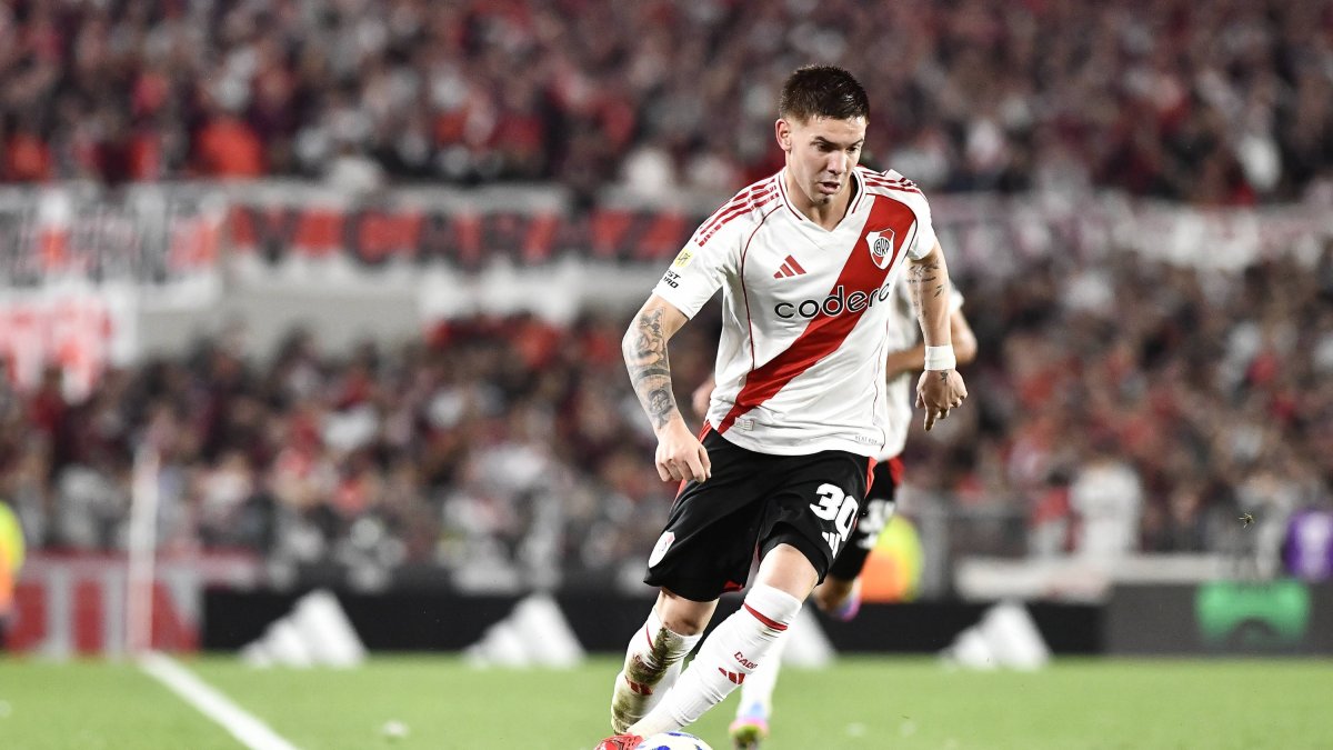 Franco Mastantuono, durante un partido con el River Plate