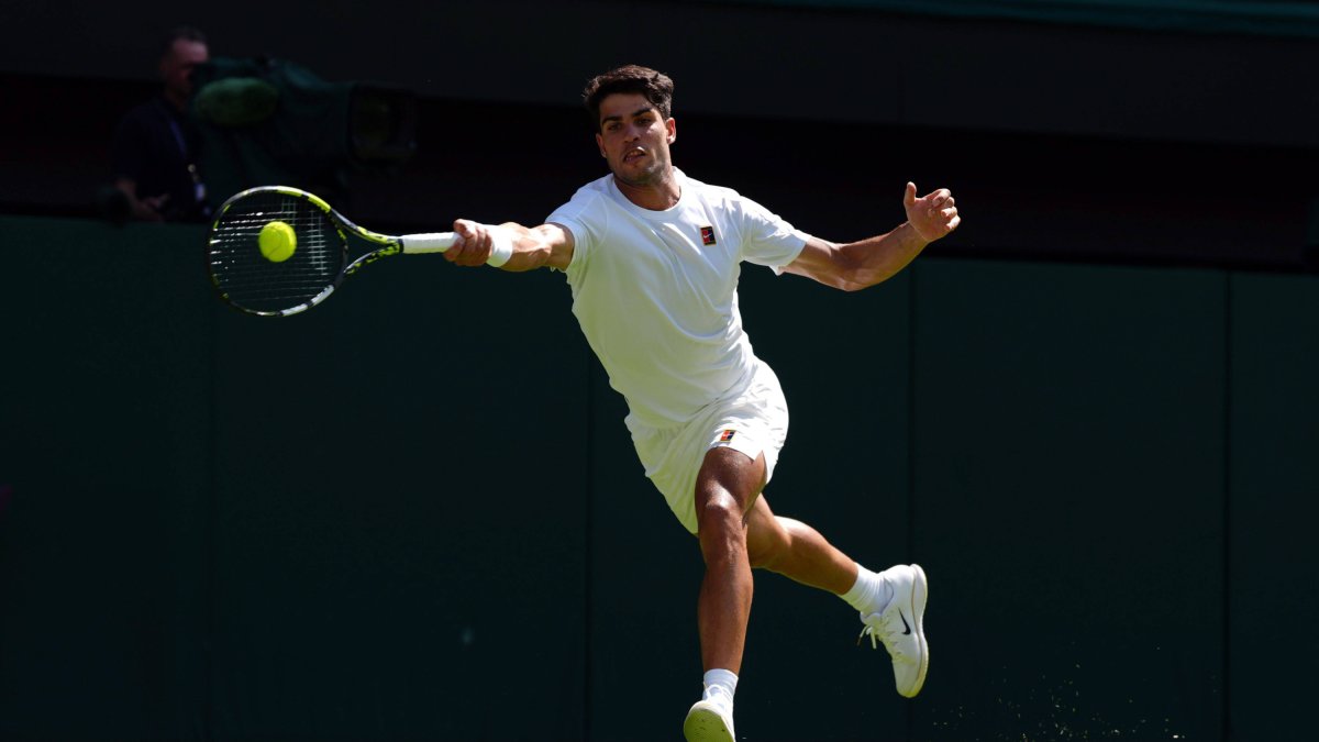 Carlos Alcaraz, during his match against Fabio Fognini at Wimbledon 2025