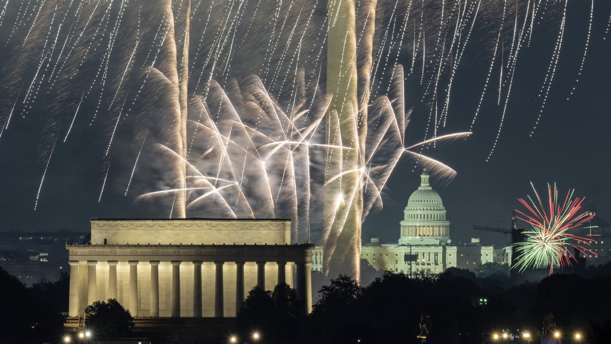 Los fuegos artificiales del Día de la Independencia en EEUU, 2024 (Archivo)