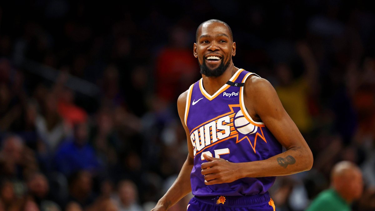 Kevin Durant, with the Phoenix Suns