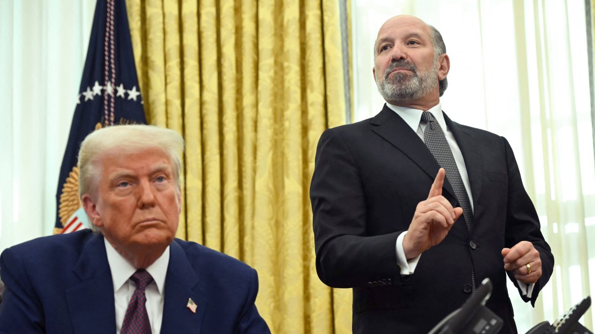 Trump and Lutnick in the Ovál Room/ Andrew Caballero- Reynolds.