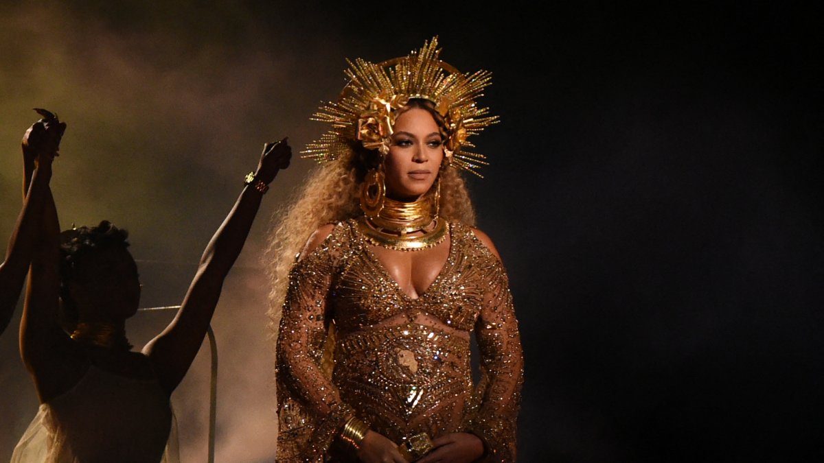 Beyoncé anuncia su embarazo en medio de un show (Imagen de archivo)
