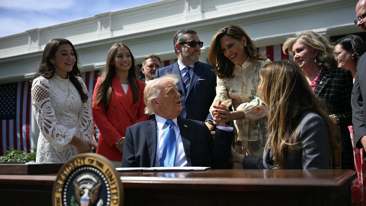 President Donald Trump with Congresswoman Maria Elvira Salazar (Archive)