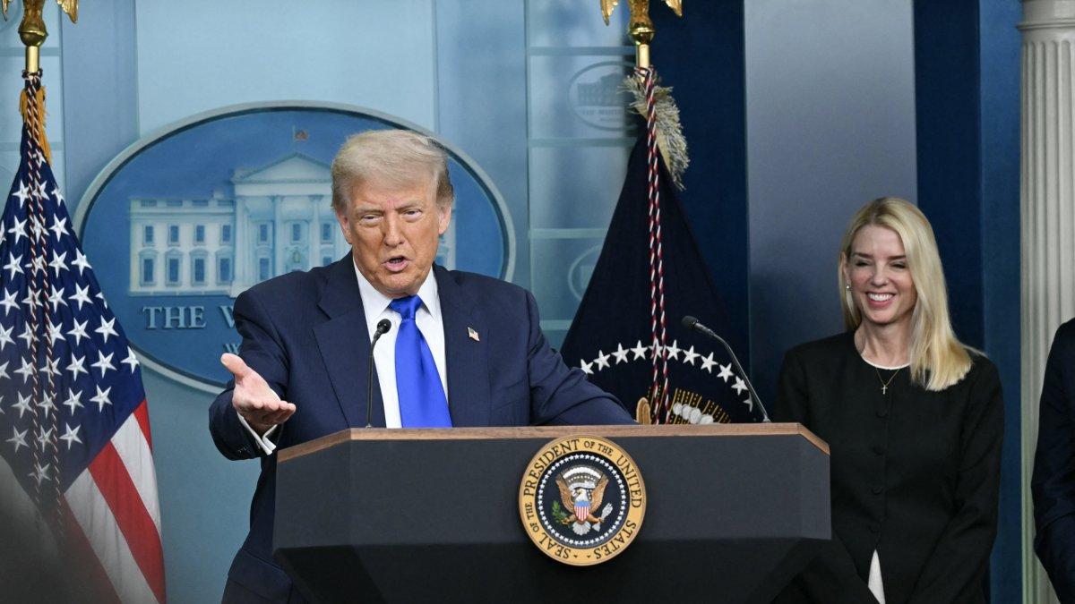 Trump y Bondi en la Casa Blanca/ Andrew Caballero- Reynolds