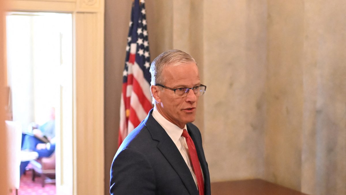 Thune on Capitol Hill/ Alex Wroblewski.