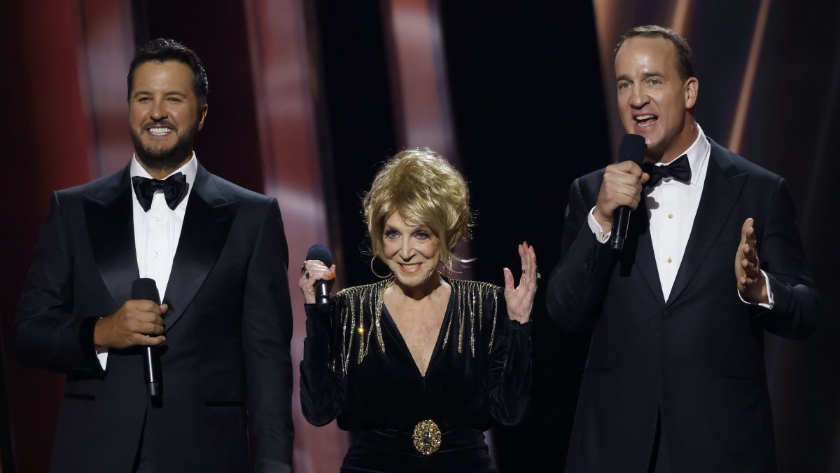 Jeannie Seely, durante una gala