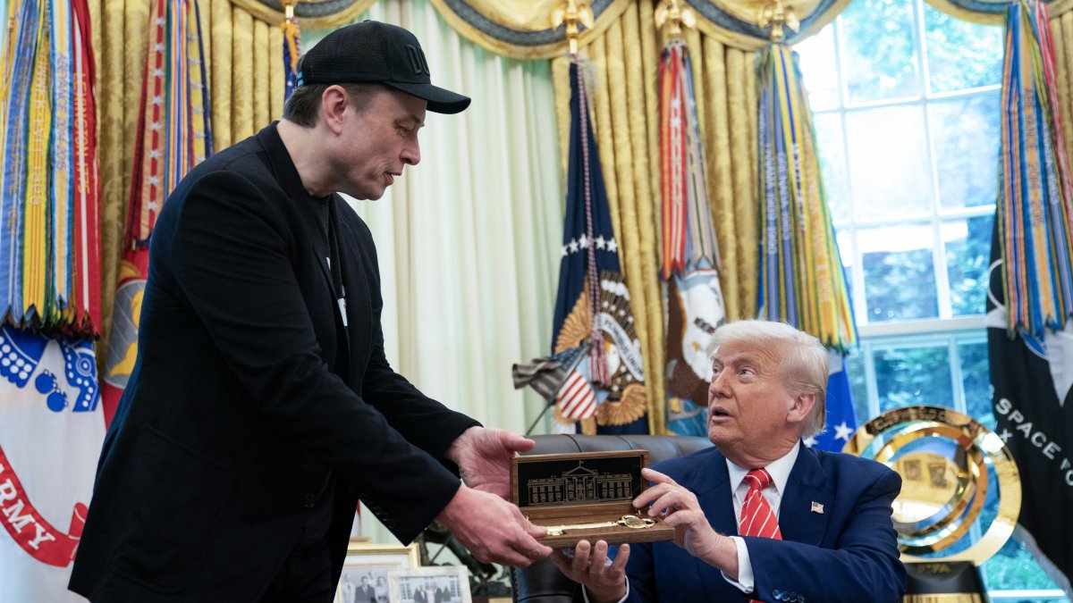 Musk y Trump en el Salón Oval/ Allison Robbert