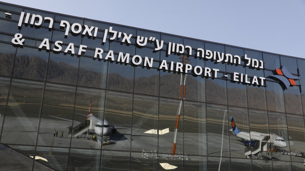 Imagen de la fachada del Ramon Airport de Israel