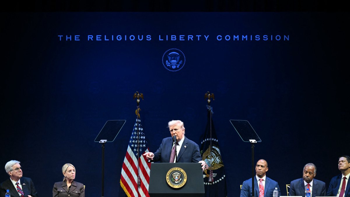 El presidente habla en el Museo de la Biblia de Washington.