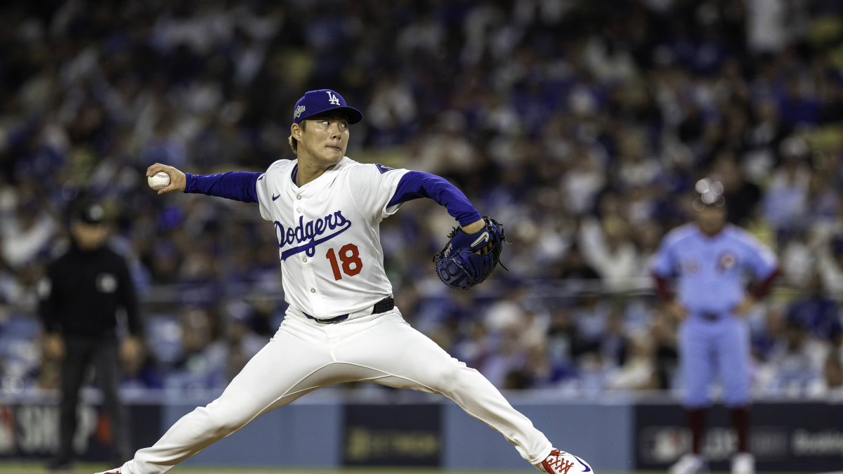 Yoshinobu Yamamoto, jugador de los Dodgers de Los Angeles, durante un partido