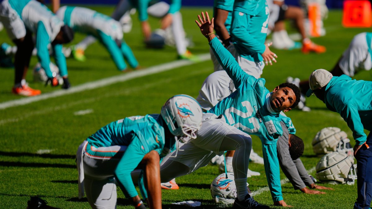 The Dolphins, training in Madrid before the first NFL game in Spain. November 2025.