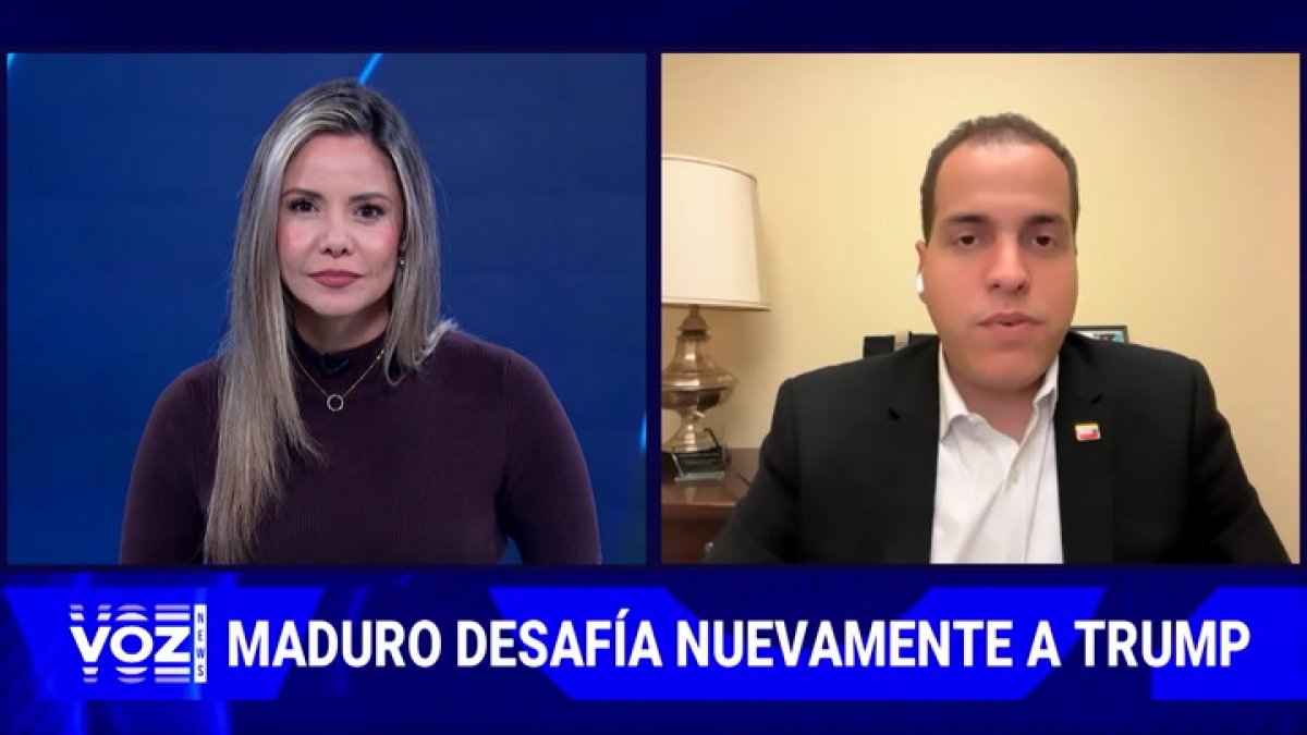 Pedro Urruchurtu con Karina Yapor en Voz News.