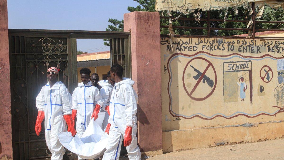 Imágenes de trabajadores públicos en el conflicto de Sudán (Archivo)