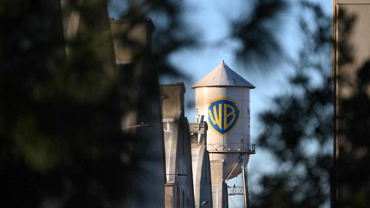 Warner Bros.' iconic water tower.