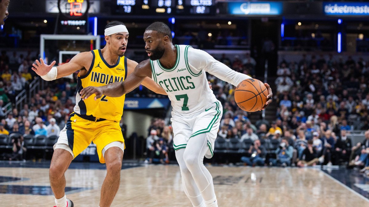 Jaylen Brown en la victoria de los Celtics ante los Pacers